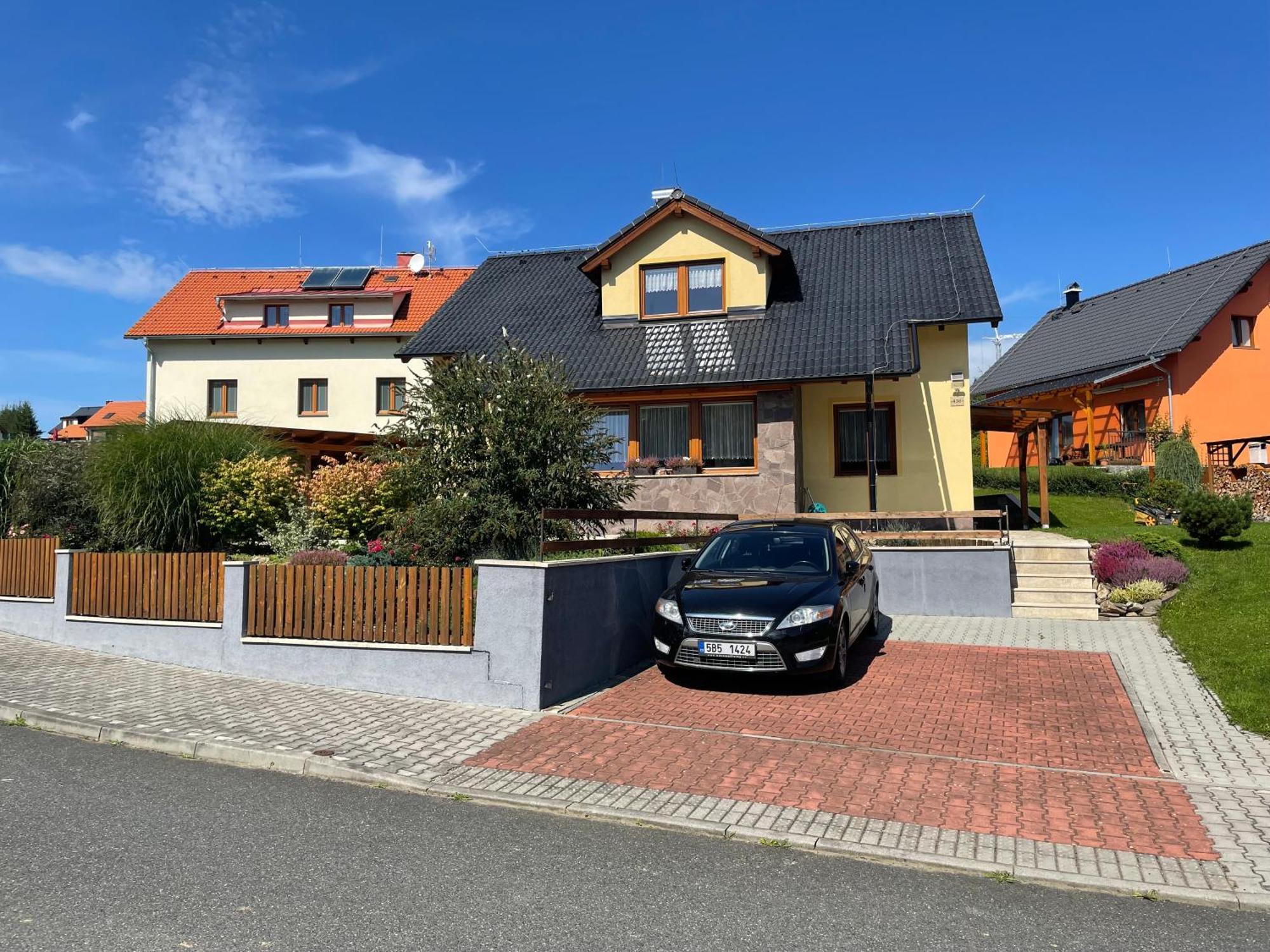 Apartman U Kovaru Kasperske Hory Eksteriør bilde