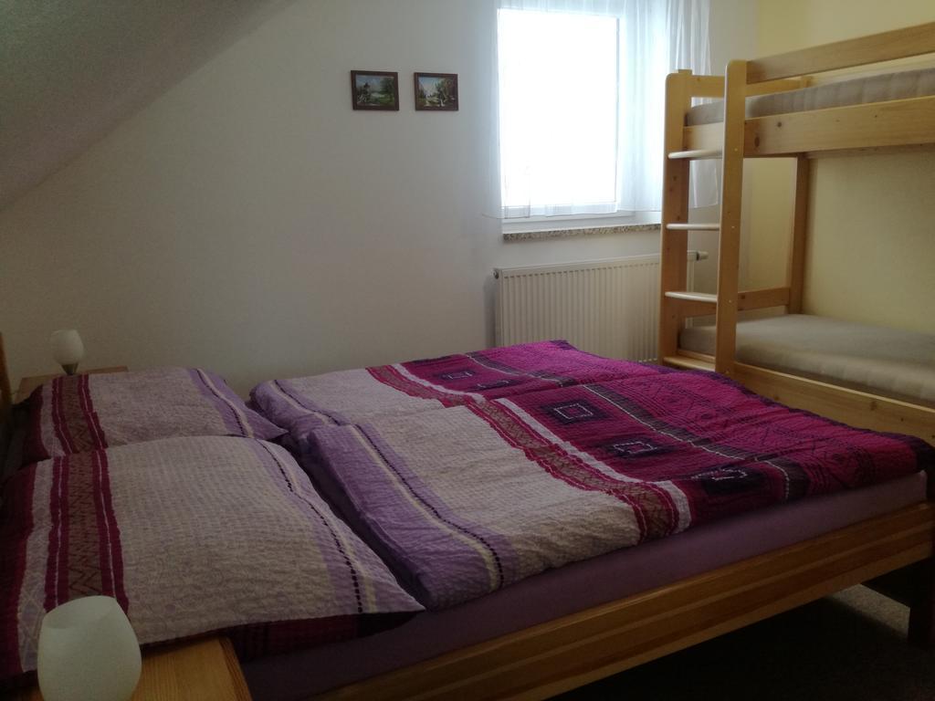 Apartman U Kovaru Kasperske Hory Eksteriør bilde